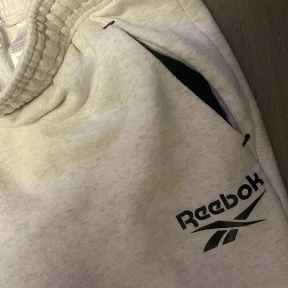 Men’s Reebok sweatpants - Picture 3 of 4